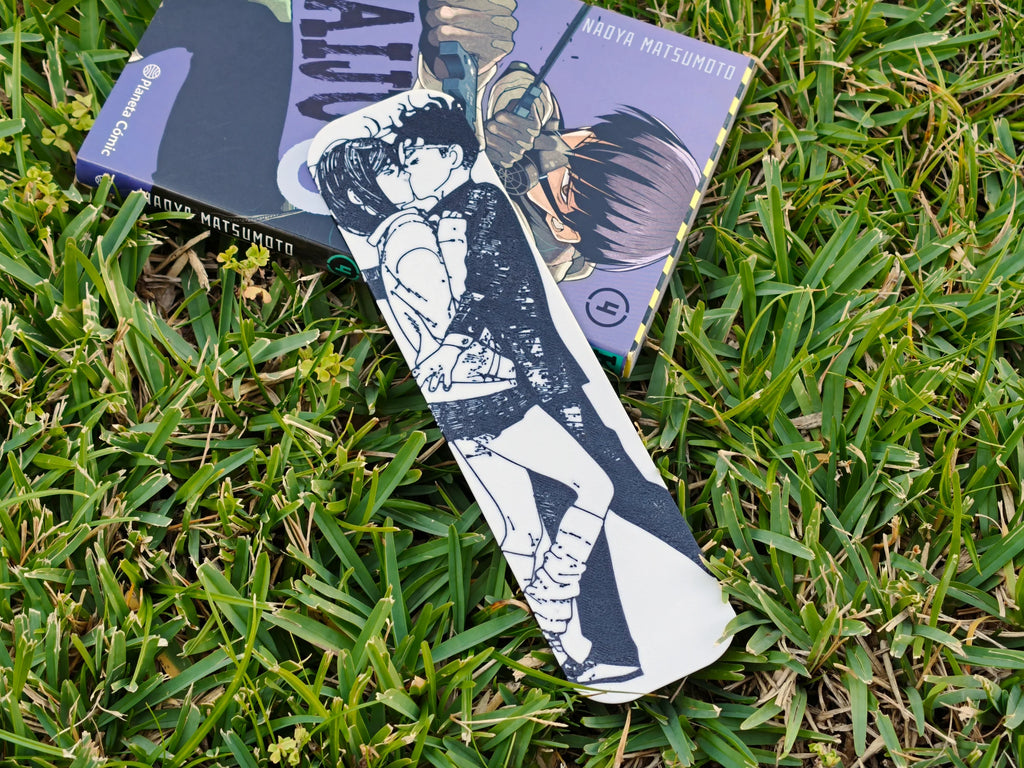 Marcapáginas del beso de Momo y Okarun