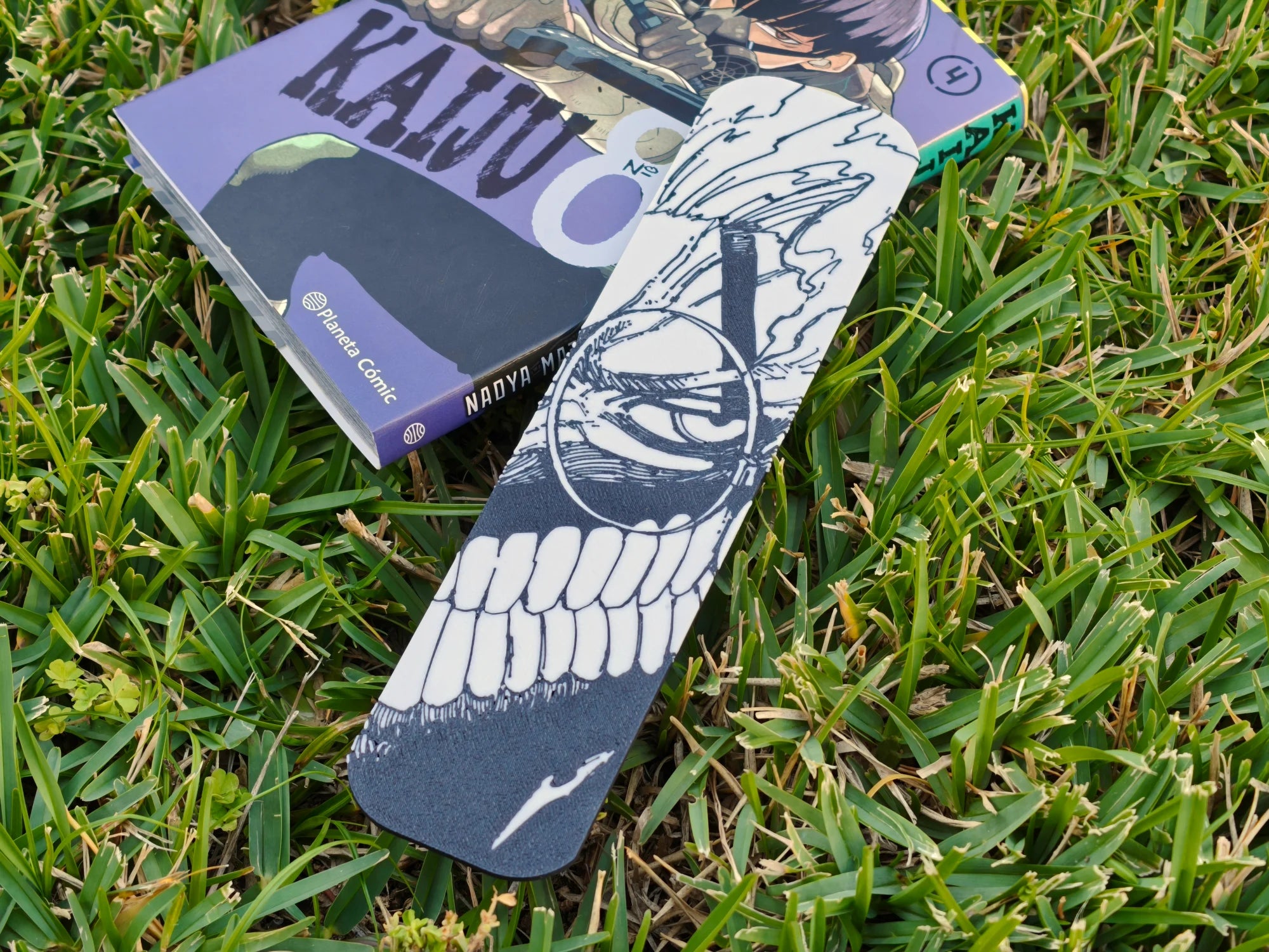 Marcapáginas de Okarun transformado