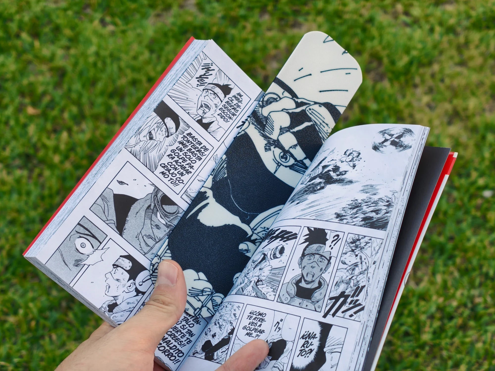 Marcapáginas de Kakashi con el Sharingan