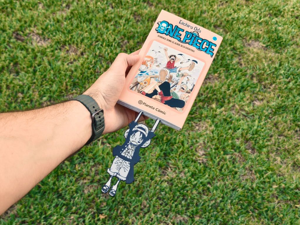 Marcapáginas de Luffy colgado