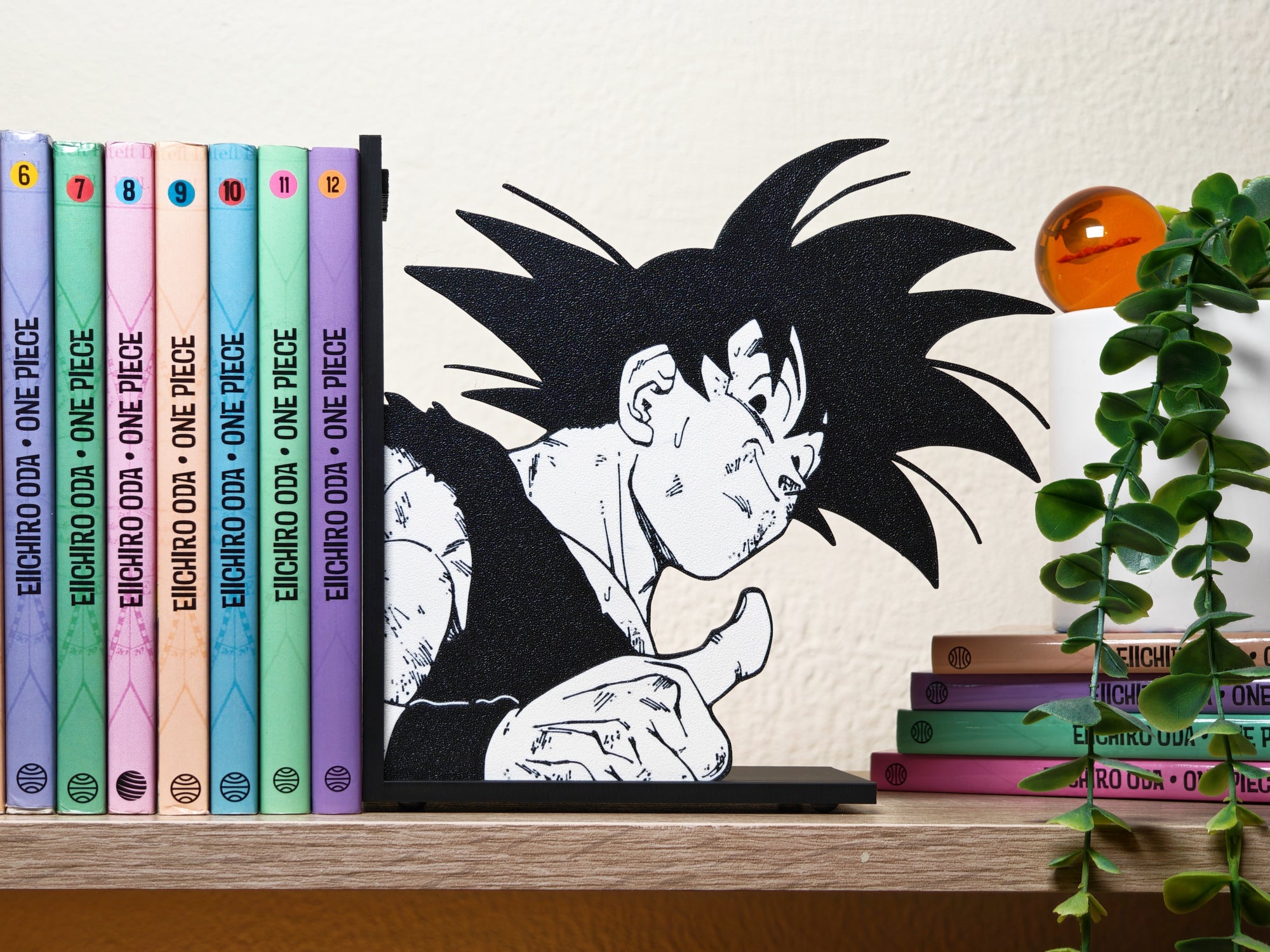 Sujetalibros de Son Goku haciendo OK