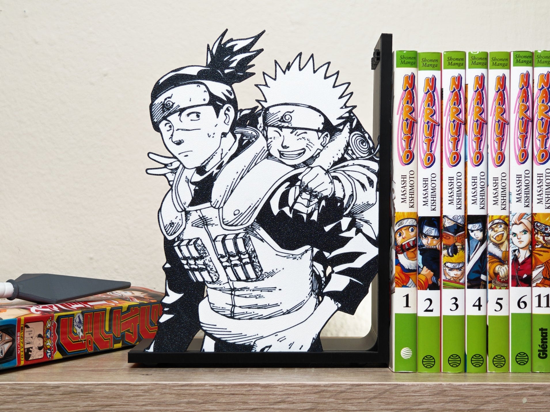 Sujetalibros de Naruto con Iruka