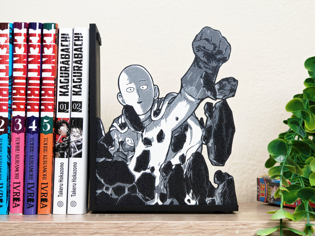 Sujetalibros de Saitama rompiendo la estantería